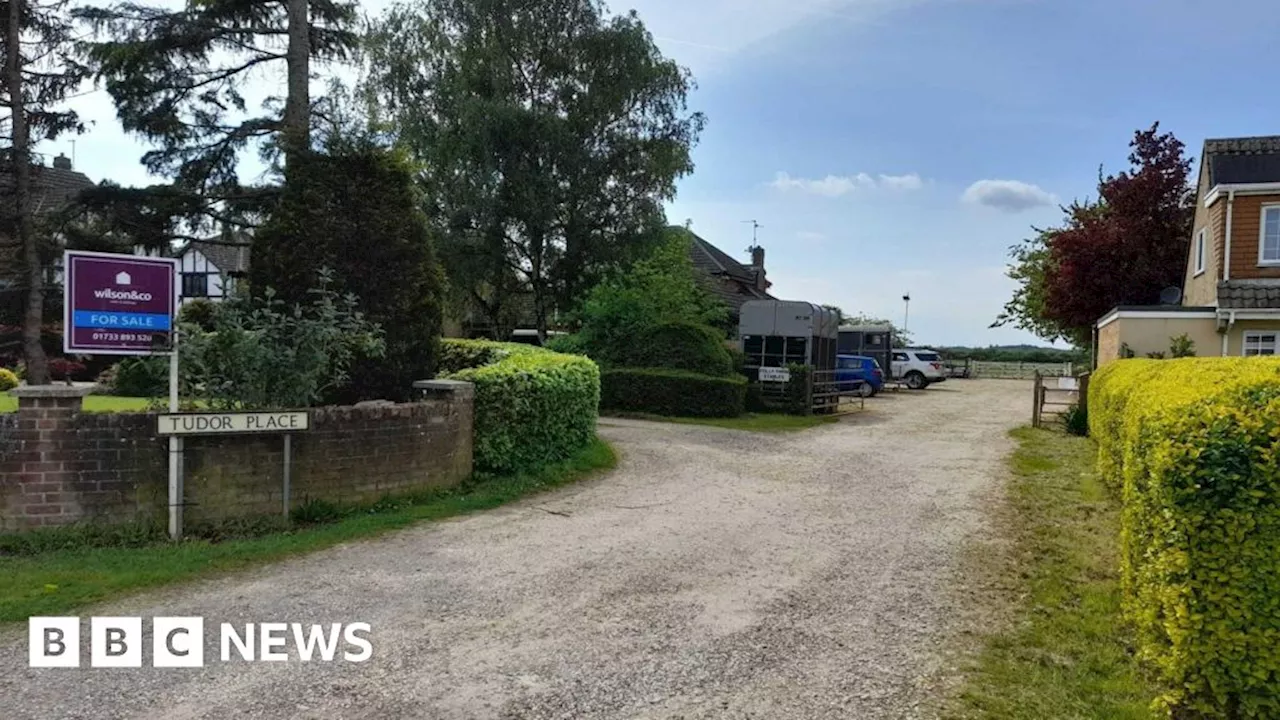 Yaxley homes plans could 'compromise buffer' with Peterborough