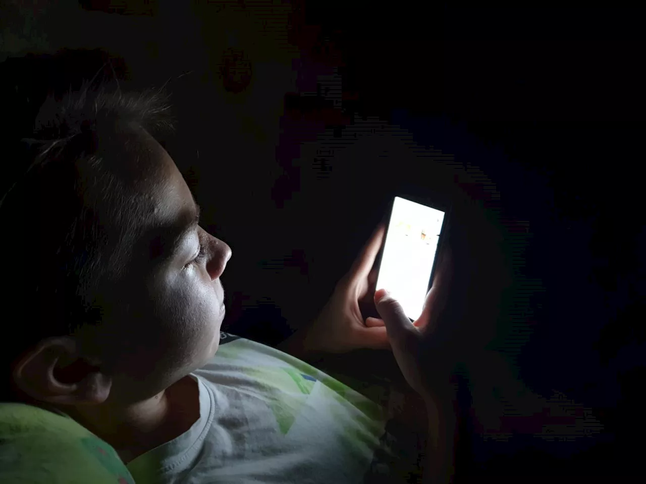 Kids' screen time linked to higher heart and diabetes risk