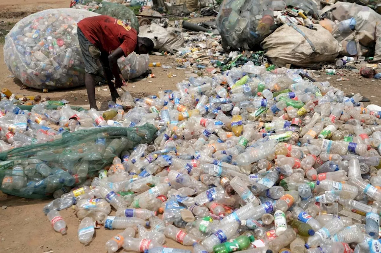 One of the world's most polluted cities has banned single-use plastics. It's not so easy