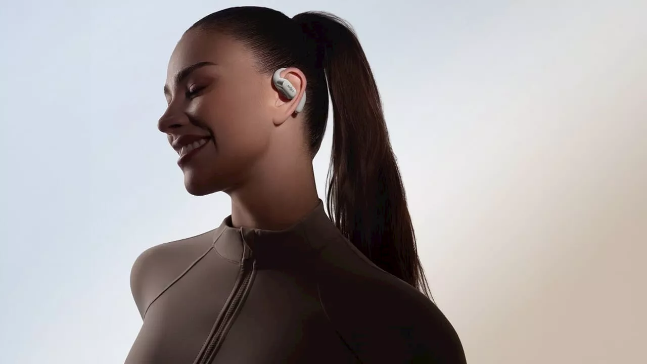 Shokz OpenFit 2 e OpenFit 2+: auricolari aperti senza isolamento acustico