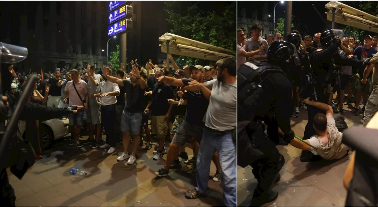 Serbia, violenti scontri nella notte: decine di feriti per le proteste contro il governo Vucic. Cosa sta succedendo