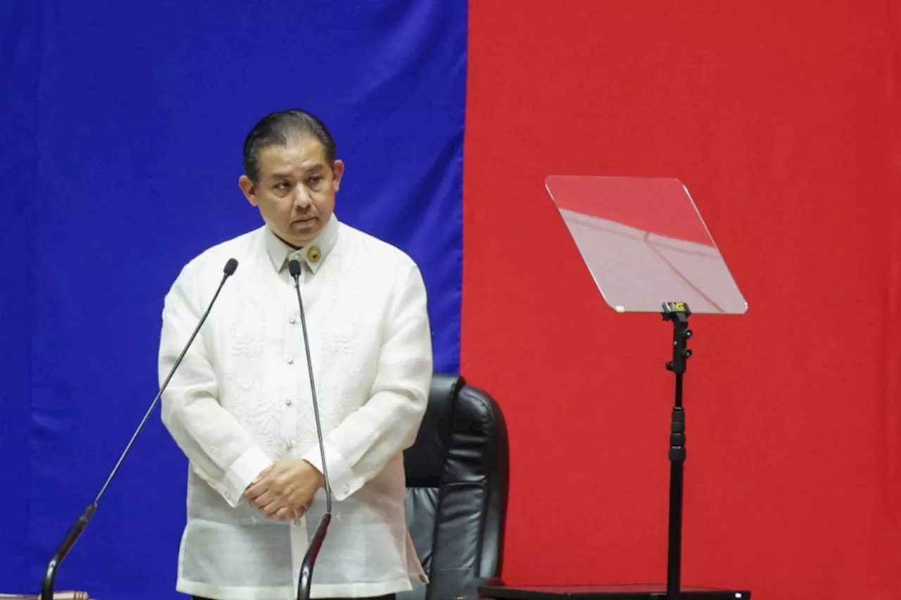 Speaker gives copies of 2026 budget proposal to civil society groups