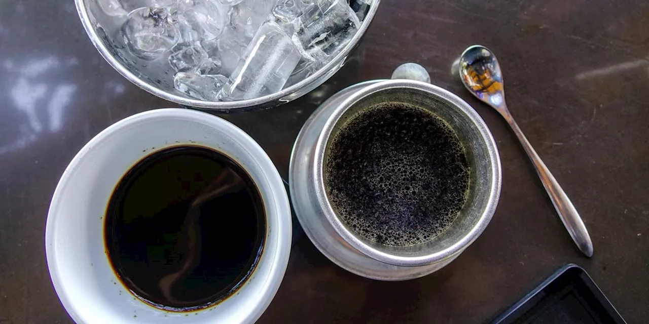 JPMorgan's new HQ runs on caffeine — and serves pints after hours