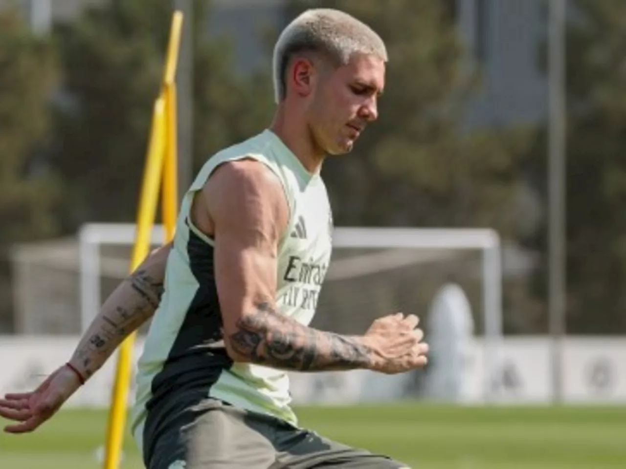 Franco Mastantuono tuvo su primer entrenamiento en el Real Madrid y destacó la 'calidad' de sus compañeros y la 'velocidad' con la que juegan