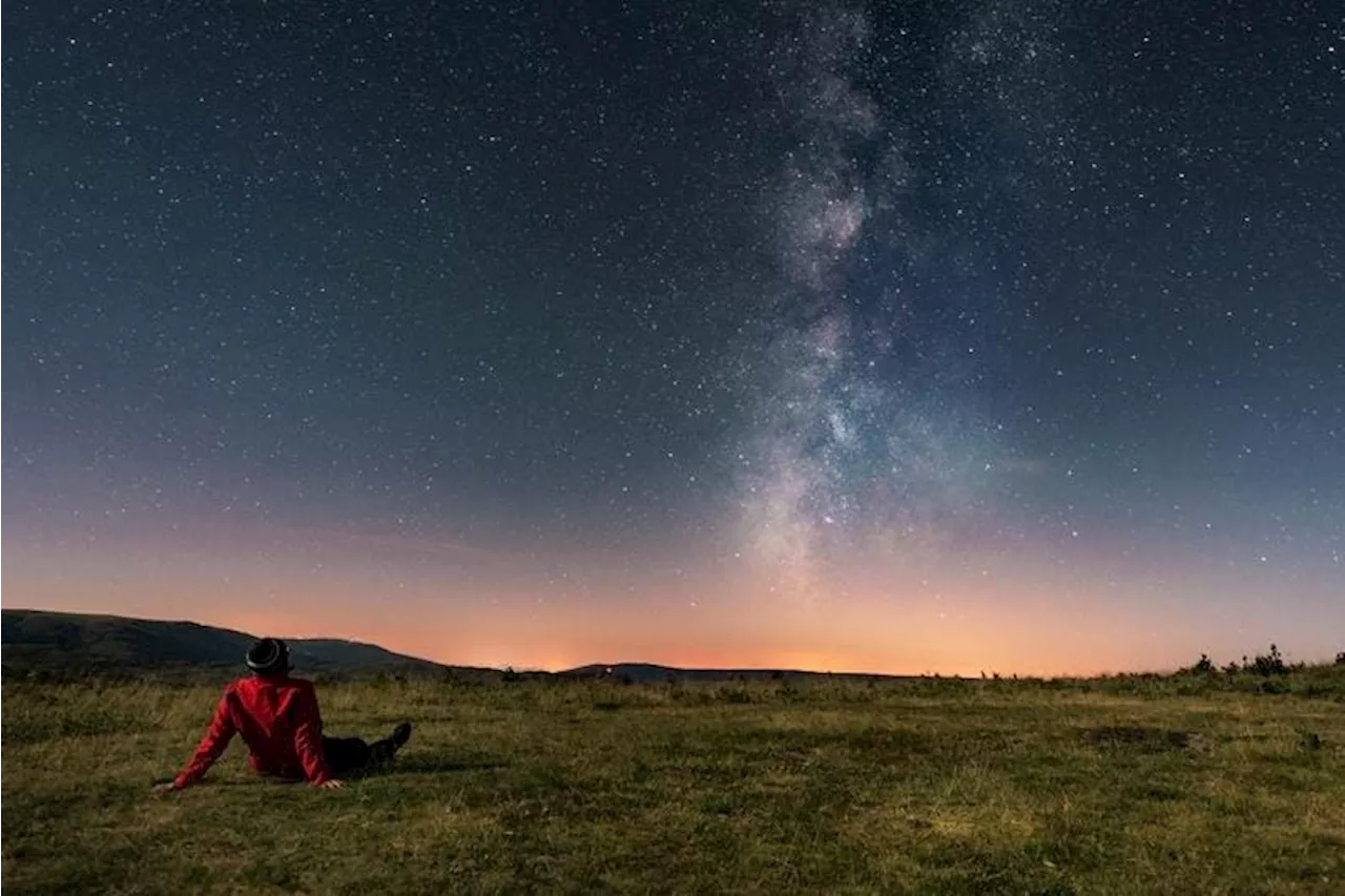 Don’t Miss Saturday’s Sky Show As The Moon Joins The ‘Planet Parade’
