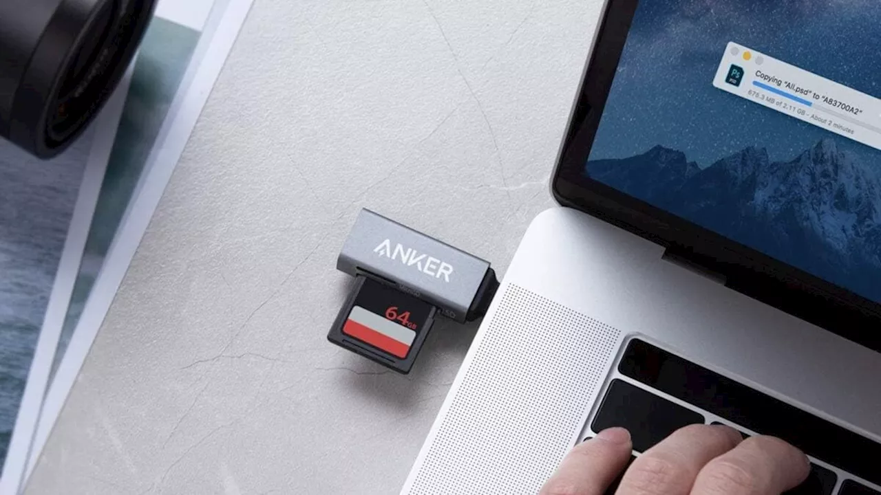 Anker’s Dual SD and MicroSD Card Reader Drops Below $10, It Feels Like a Giveaway