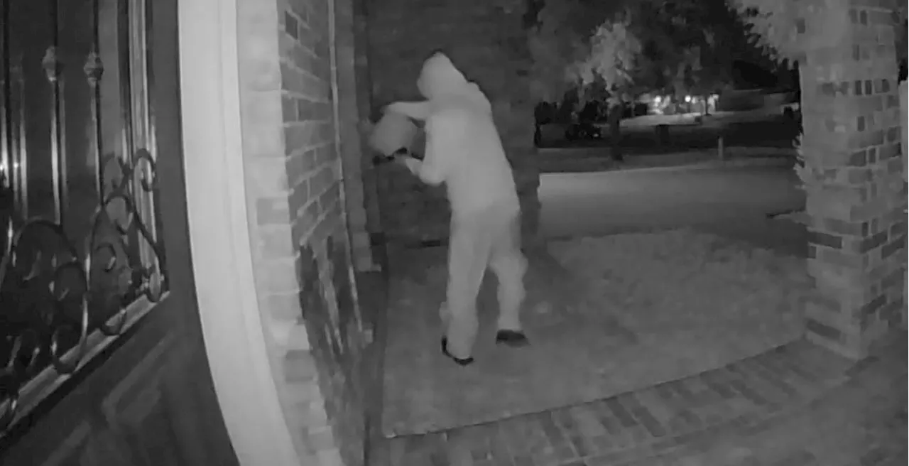 Suspected arsonist caught lighting Midlothian home on fire on security cameras