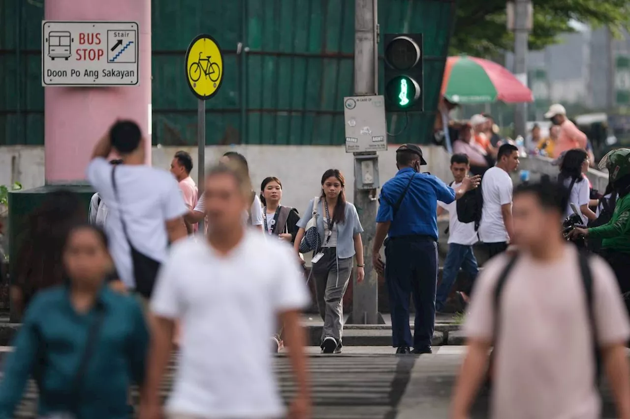 Two in three Filipinos feel financially secure, Sun Life survey shows