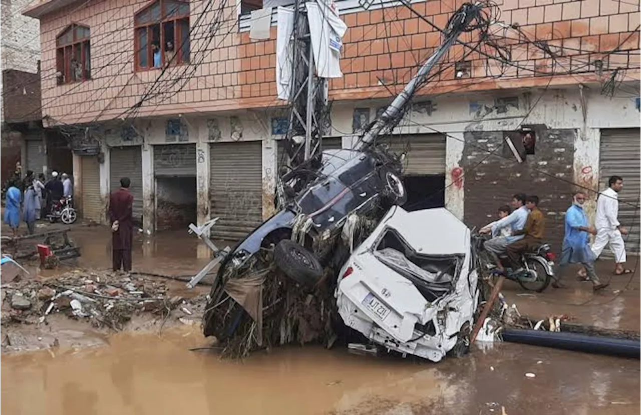 Over 300 killed in Pakistan after heavy rains, flash floods