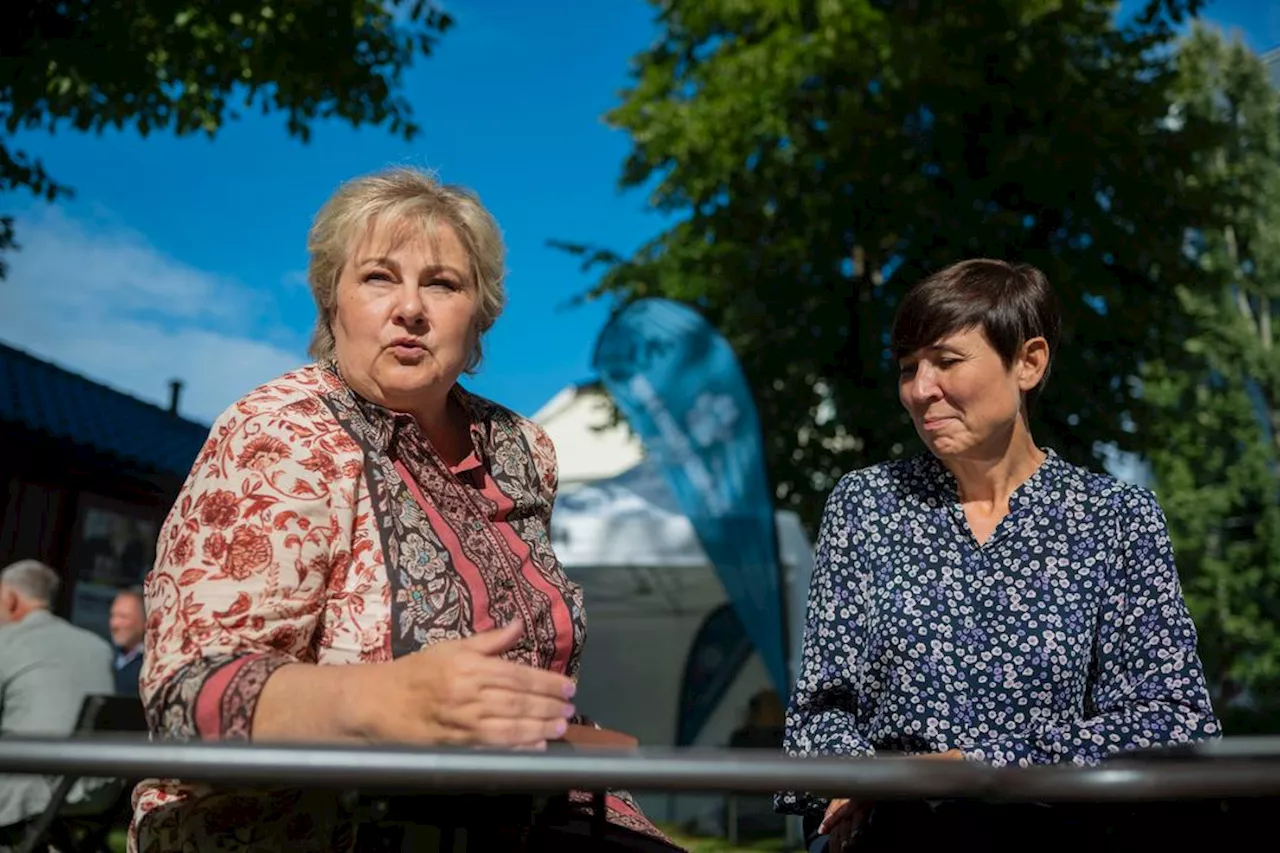 Beskylder forsvarsministeren for sommel og dårlig informasjon