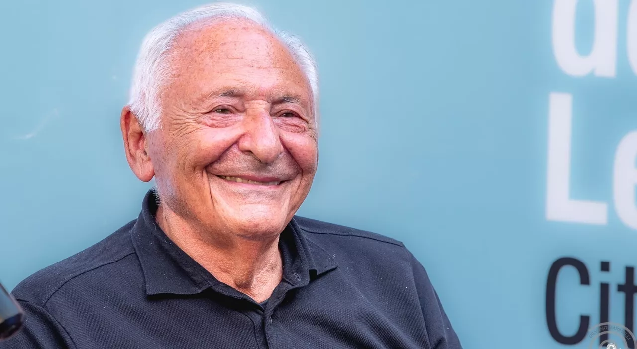 Mogol compie 89 anni, gli auguri di Gasparri sui social: «Ode al mio caro amico». Il paroliere ricorda Pippo Baudo