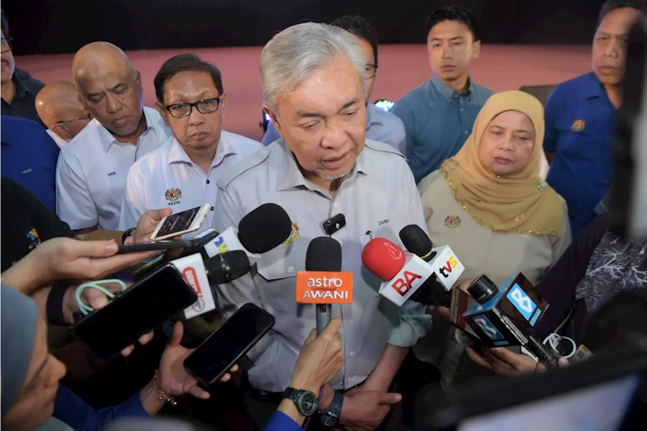 Zahid urges defence forces to keep it clean, vows tough crackdown on corruption and collusion after recent arrests