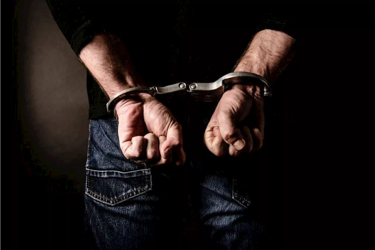Two foreigners without entry records detained at KLIA