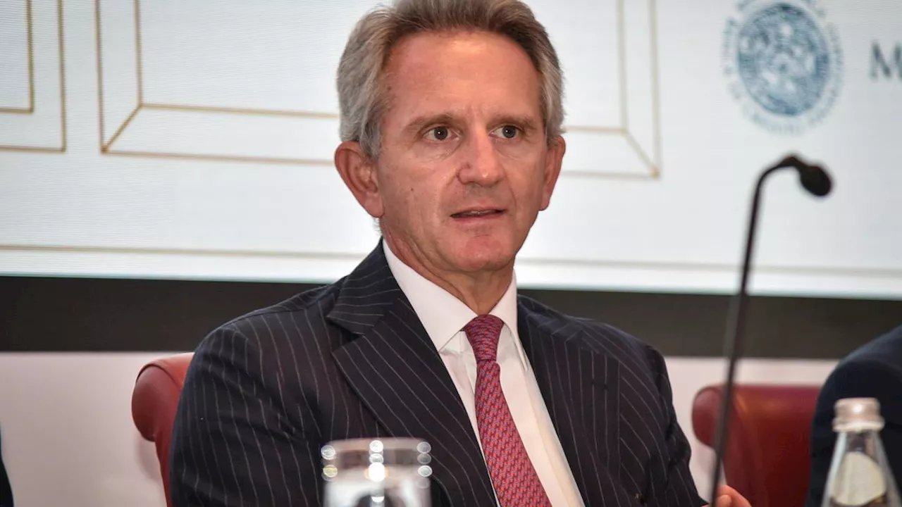 Alberto Nagel, ritratto del delfino di Cuccia che punta su Banca Generali per resistere all'assalto di Mps