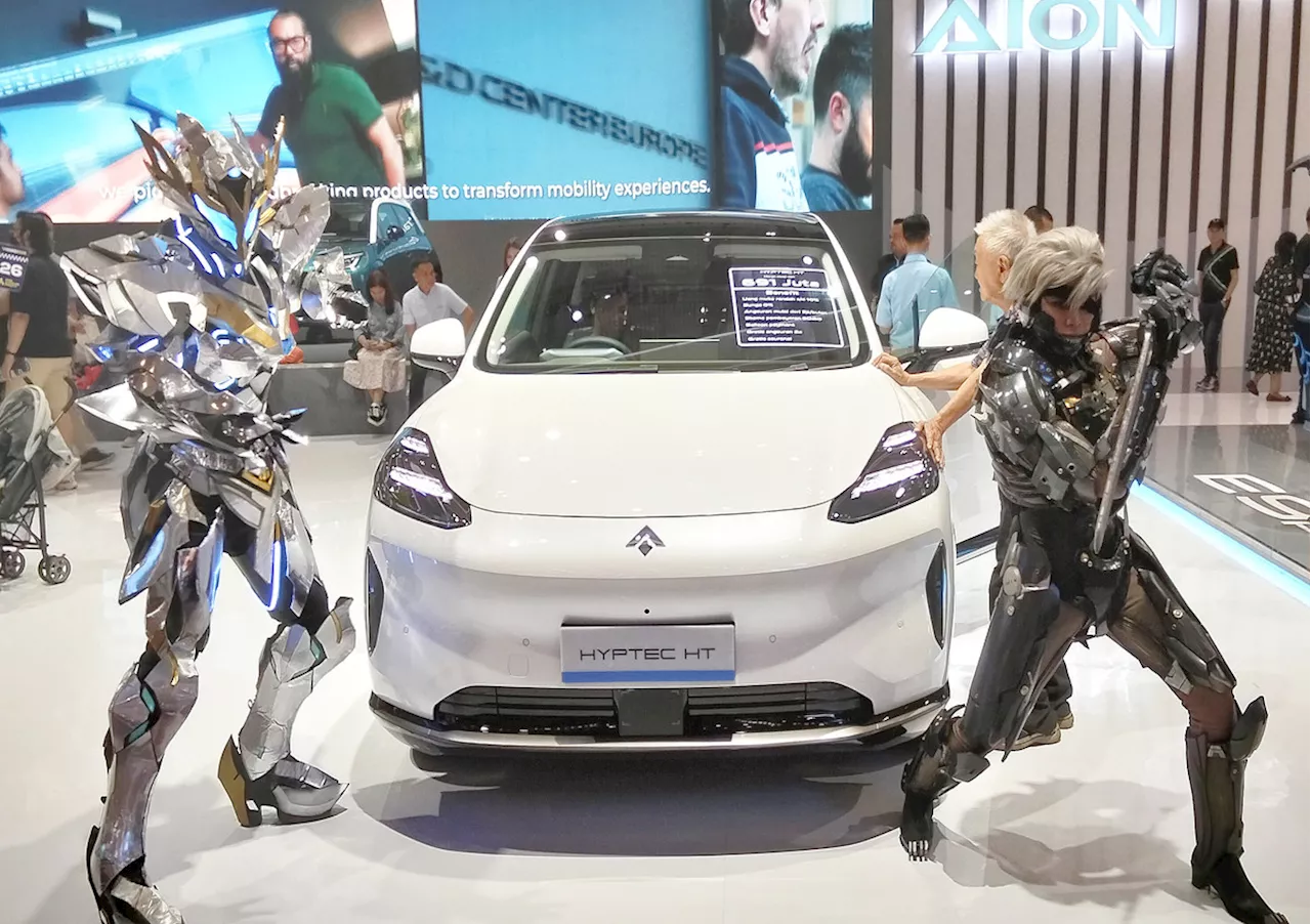 Hyptec HT, Mobil Listrik Mewah GAC Curi Perhatian Pengunjung GIIAS 2025