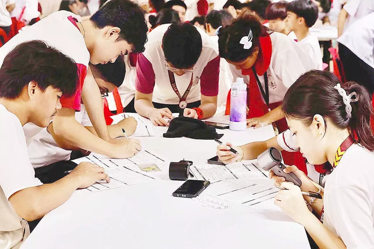 Comelec brings voter registration to Filipinos