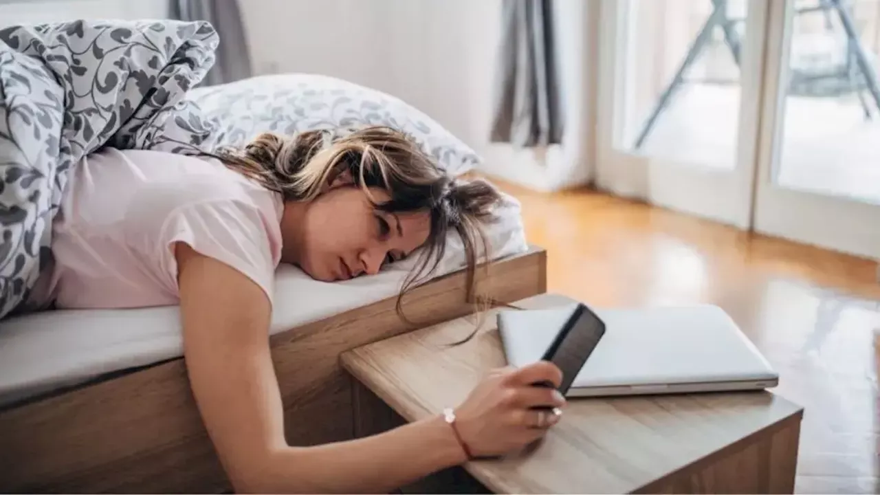 Inercia del sueño: médico explica por qué despertarse y quedarse en la cama no es falta de fuerza de voluntad