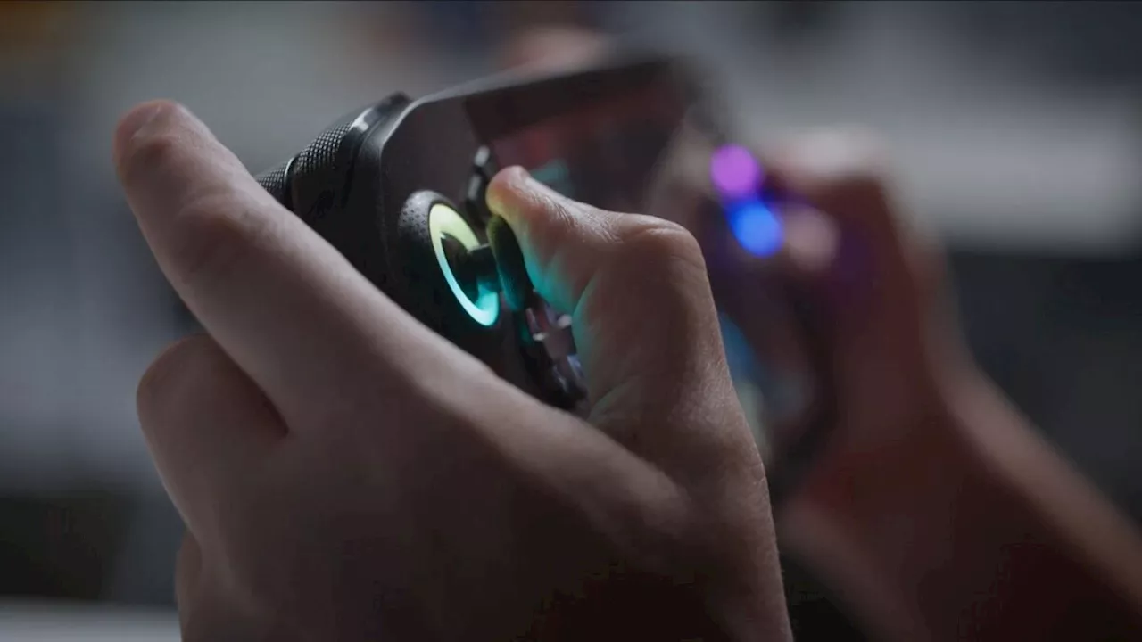 Xbox PC Gaming Handheld Is Out In October, But Microsoft Delays Revealing The Price