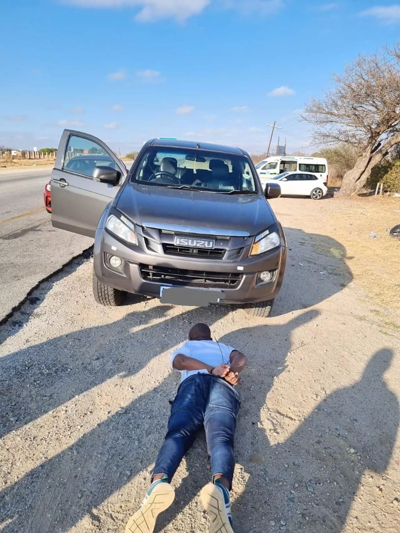Limpopo police arrest suspect in R800,000 vehicle theft on N1 North