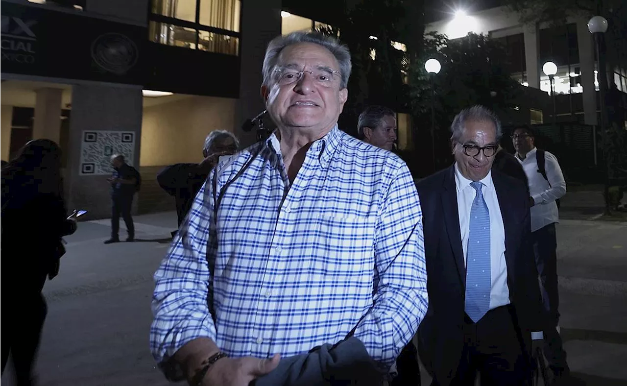 Sobres amarillos a Pío López Obrador, pida su ticket para facturar