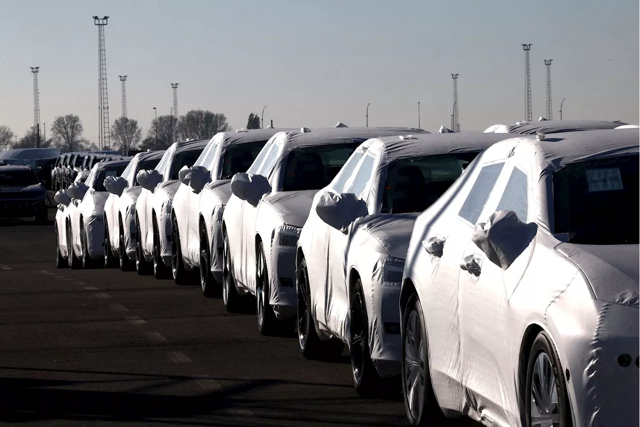 EU pushes to secure lower US car tariff from August 1