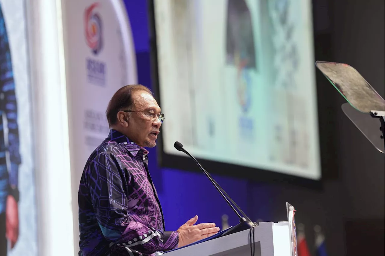 PM calls for thorough investigation into F/A-18D Hornet incident