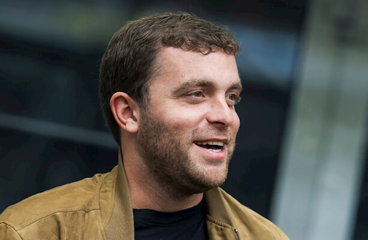  Why have transfer scoopsmen come to dominate football journalism?
