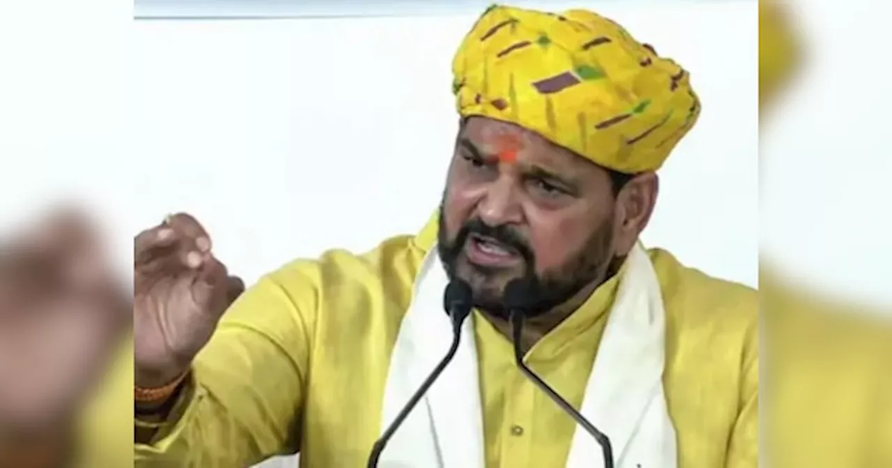 Gonda News: ‘मैं मानता हूं बयान गलत था..’ पूर्व सांसद बृजभूषण शरण सिंह को क्यों देनी पड़ी सफाई? जानें क्या है माजरा