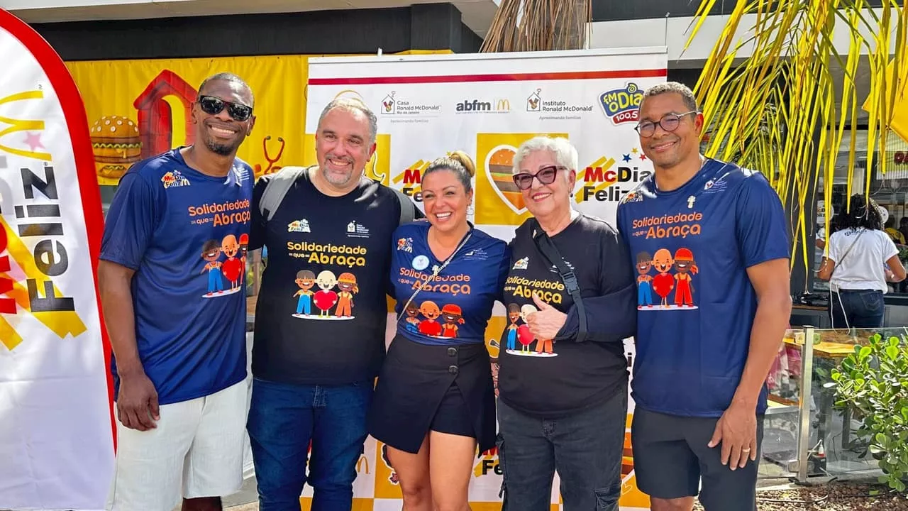 Ex-jogador do Flamengo, Juan participa de ação social no Rio