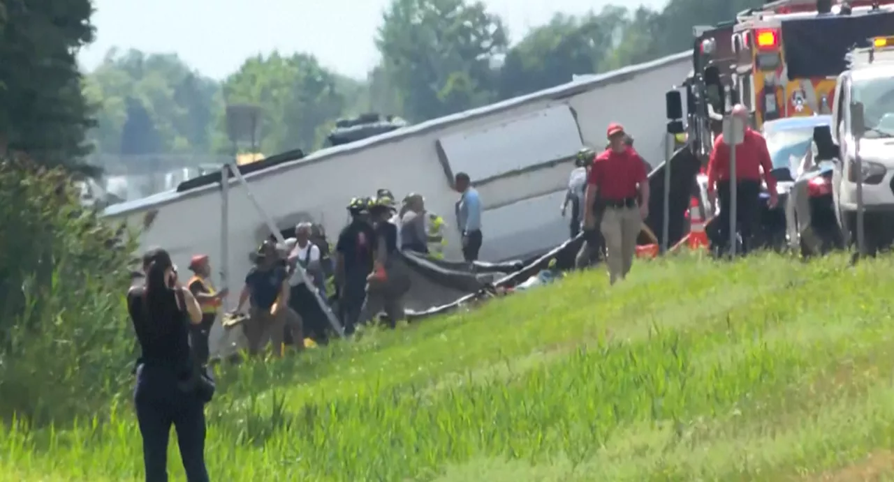 Five killed in New York state tourist bus crash