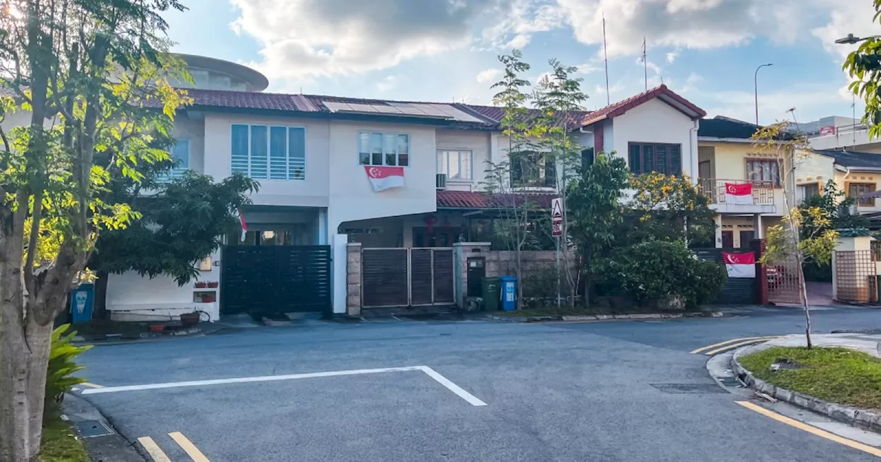 Pasir Panjang Landed Estates: A Walkabout