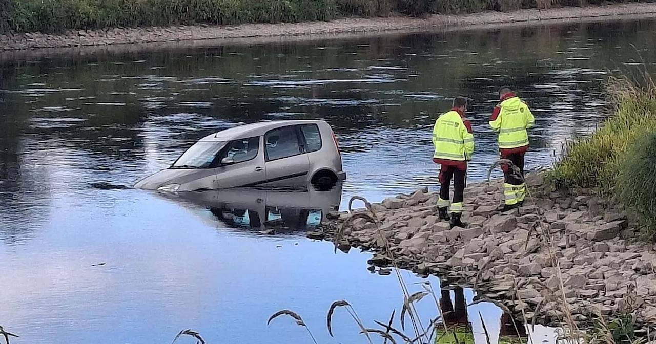 Auto in der Weser, Hundewiese und Tiny-Häuser: Die News im Kreis Höxter
