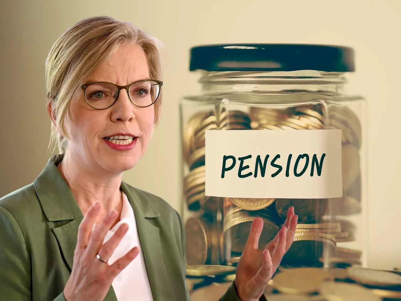 Gewessler lehnt Einschnitte bei Pensionen und Gehältern ab
