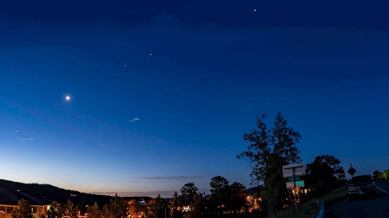 See The Six-Planet ‘Parade’ On Tuesday As Mercury Falls
