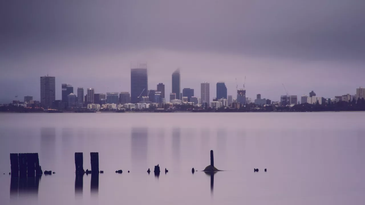 More showers in WA as flood warnings remain in NSW