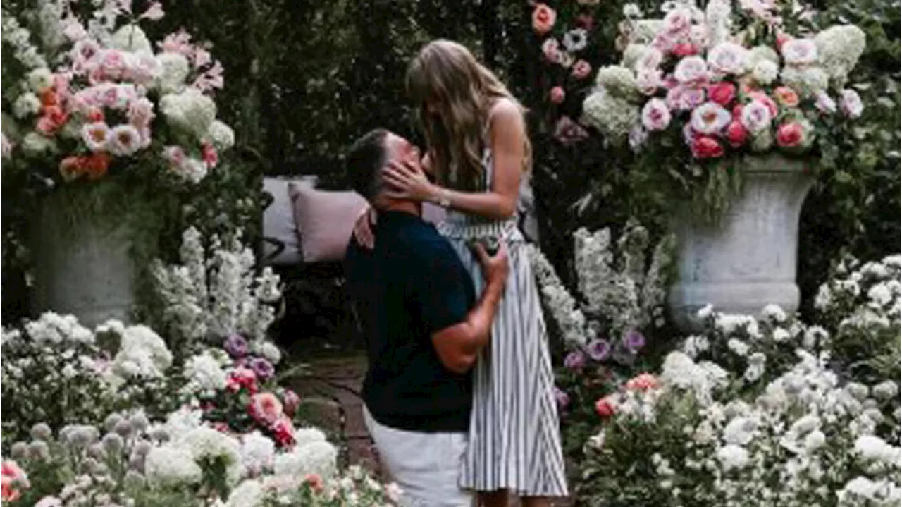 Taylor Swift e Travis Kelce sono ufficialmente fidanzati