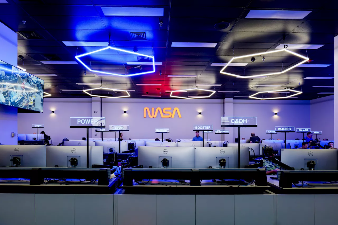 Inside NASA’s New Orion Mission Evaluation Room for Artemis II