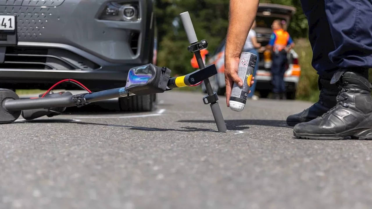 Lüchingen: Unfall zwischen E-Scooter und Auto