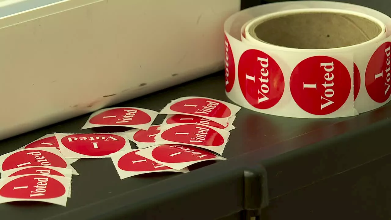 Democrats flip Iowa Senate seat, break GOP's supermajority