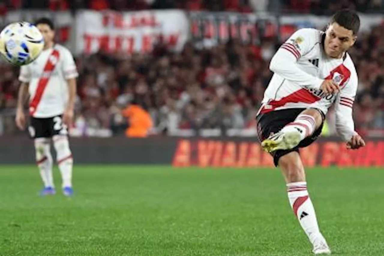 Di María se fue de frente contra Juanfer: ‘no le está siendo fácil’