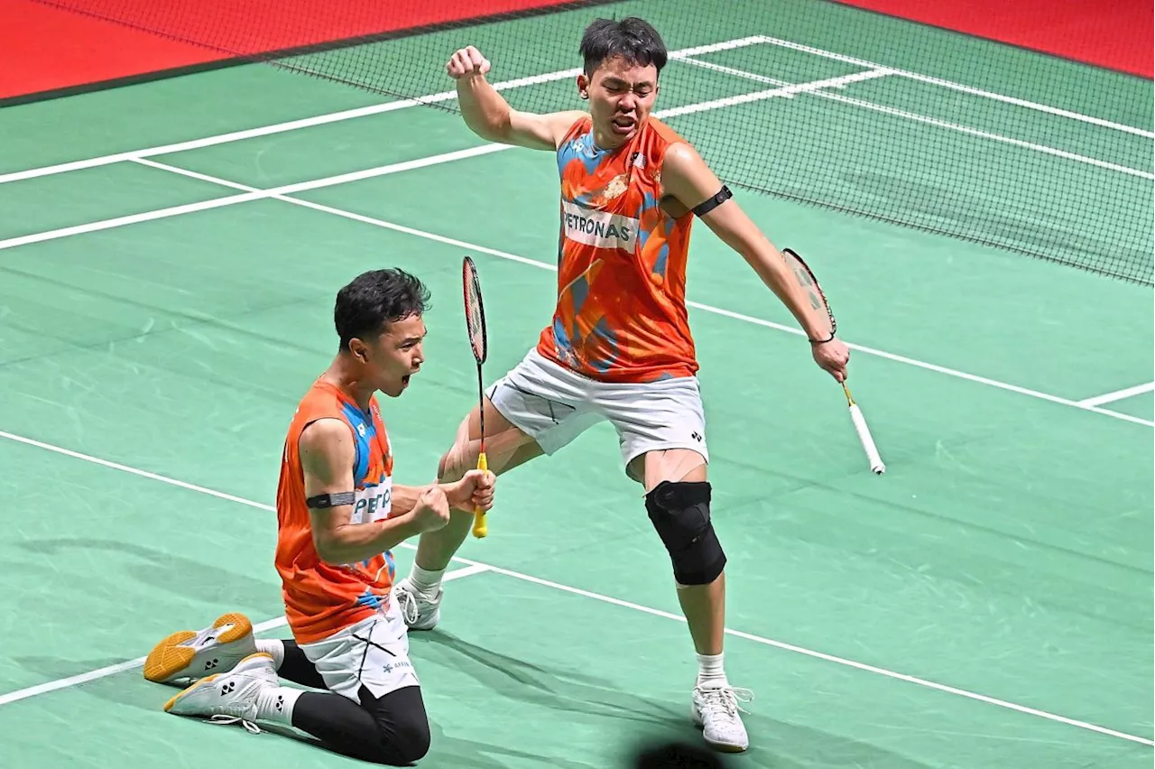 Roy King-Arif stun world No. 12 Thais in Paris to set up meeting with Aaron-Wooi Yik