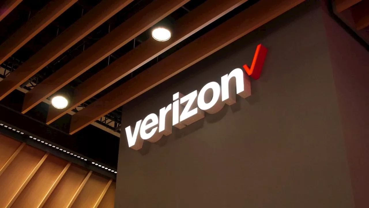 Verizon is back to handing out the loyalty discounts it wanted to get rid of, just be wary of the usual ...