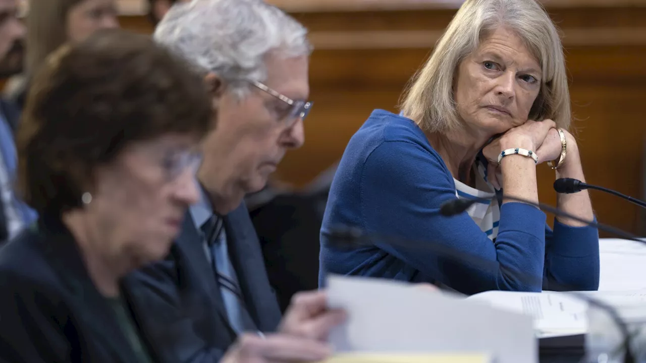 Alaska Sen. Lisa Murkowski toys with bid for governor