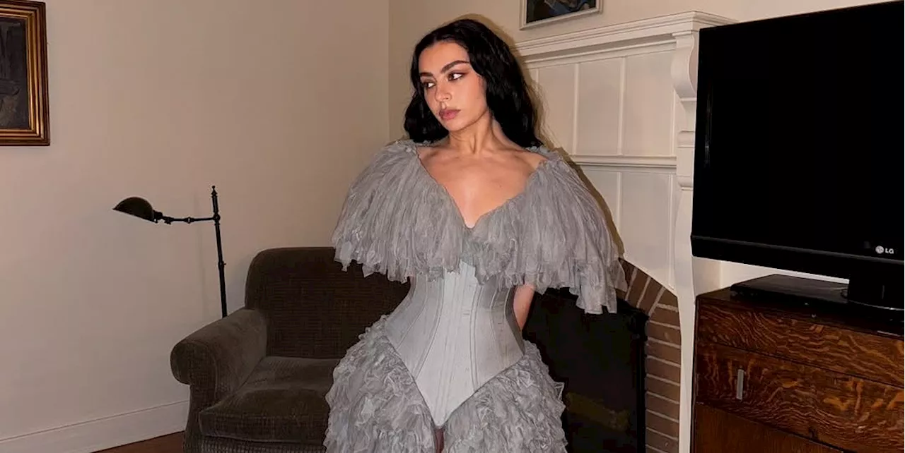 Tutto quello che sappiamo su 100 Nights Of Hero, con Charli XCX