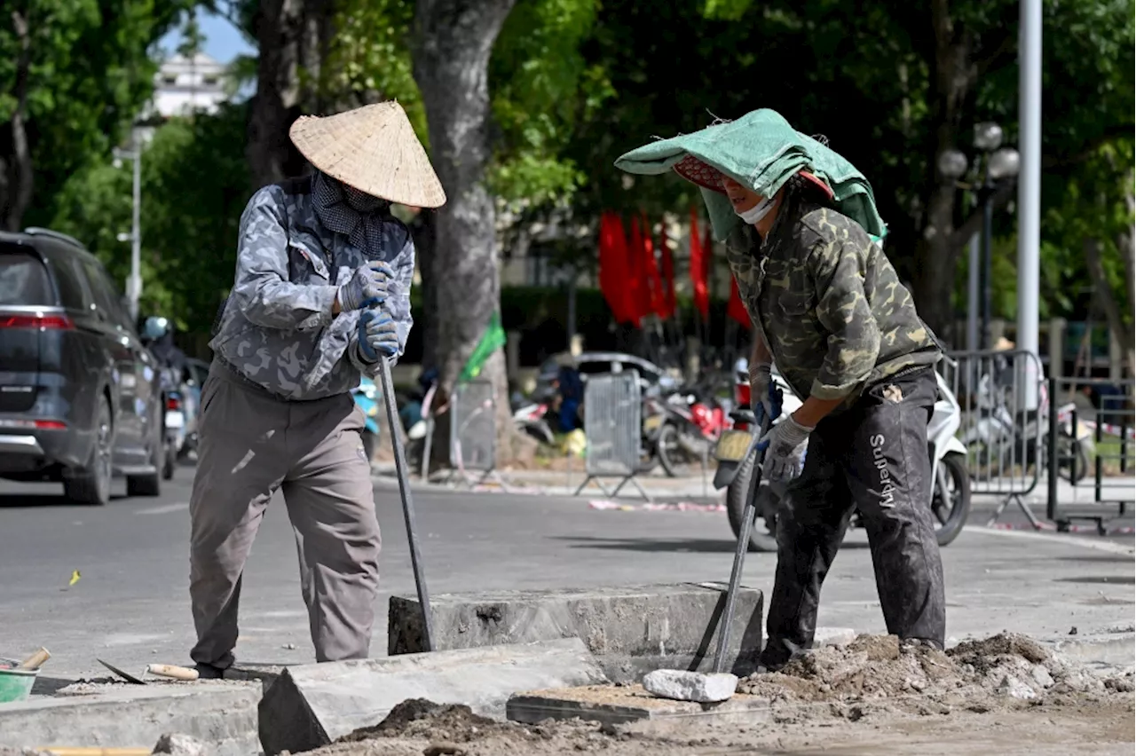 Hanoi swelters through record heat as 17 northern Vietnam locations break August highs