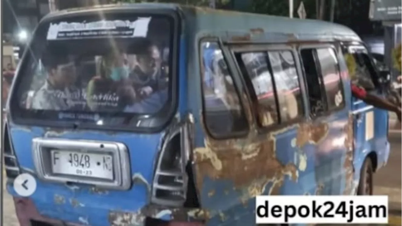 Miris! Angkot Rongsok Masih Angkut Penumpang di Depok, Warganet Sentil Polisi dan Dishub