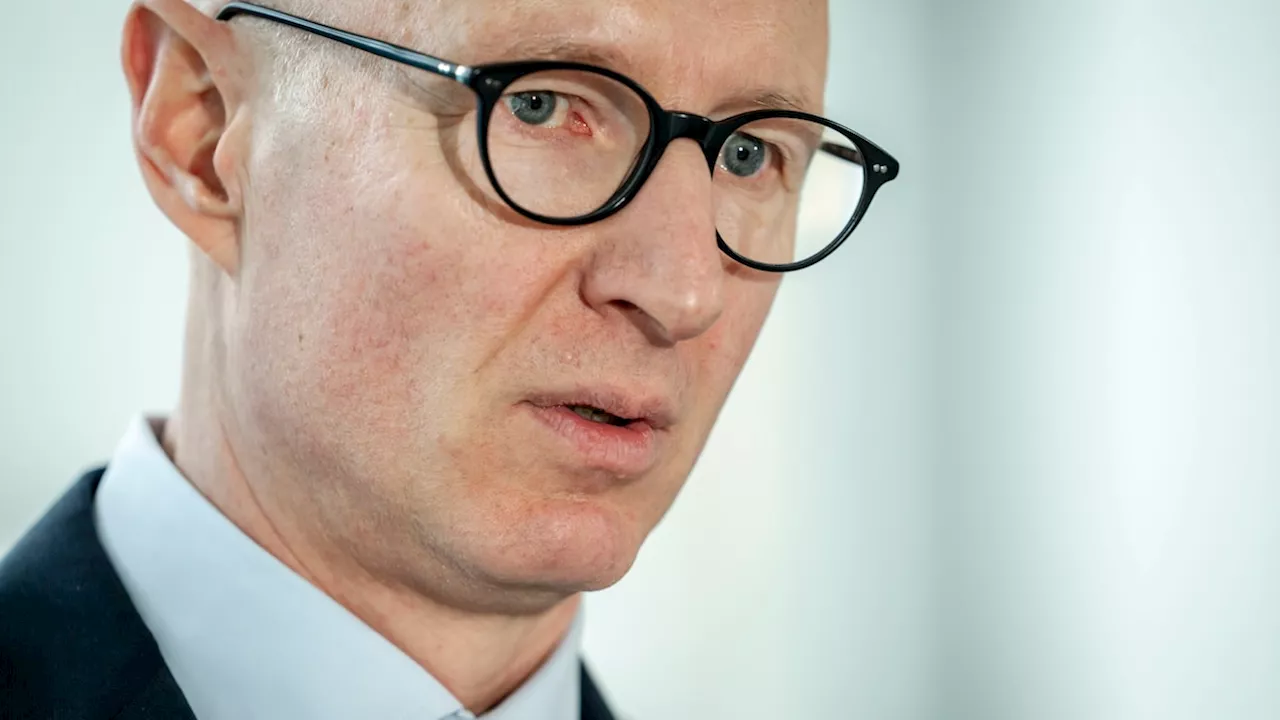 Skal der fyres? Det kommer der jo sikkert til, siger afgående Novo-topchef i sit sidste interview