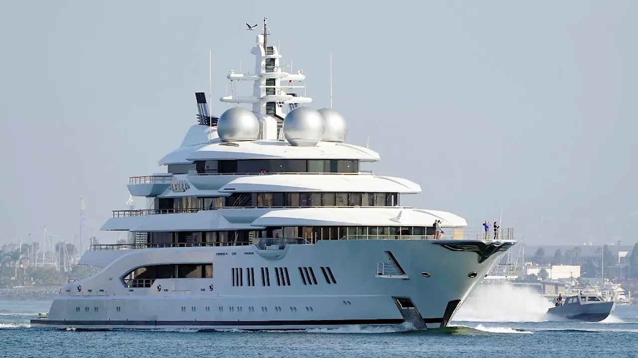 Beschlagnahmte Superjacht 'Amadea': Luxusschiff eines russischen Oligarchen wird versteigert