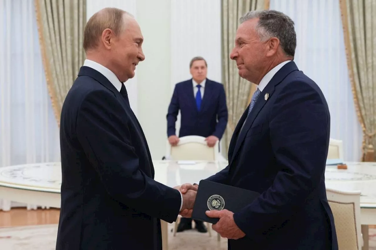 Putin meets US envoy Witkoff ahead of sanctions deadline