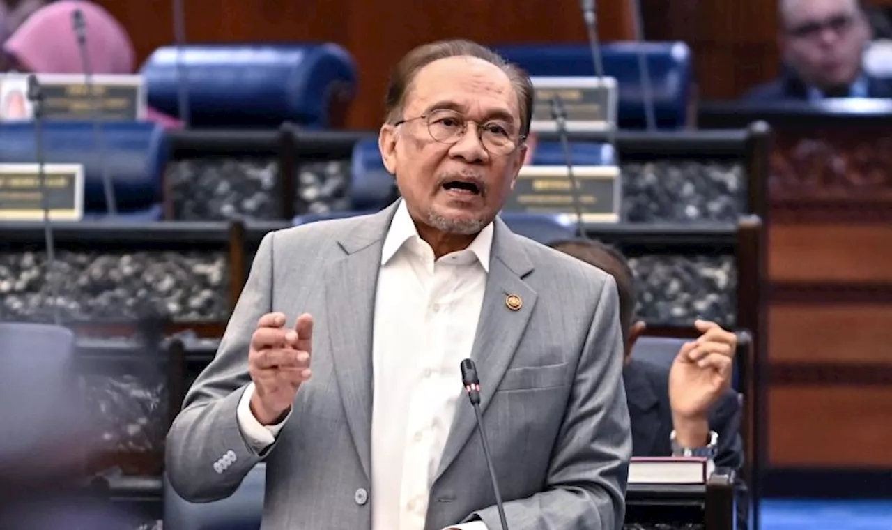PM arah MCMC siasat dakwaan Muhyiddin pertahan warga asing isu subsidi bersasar RON95